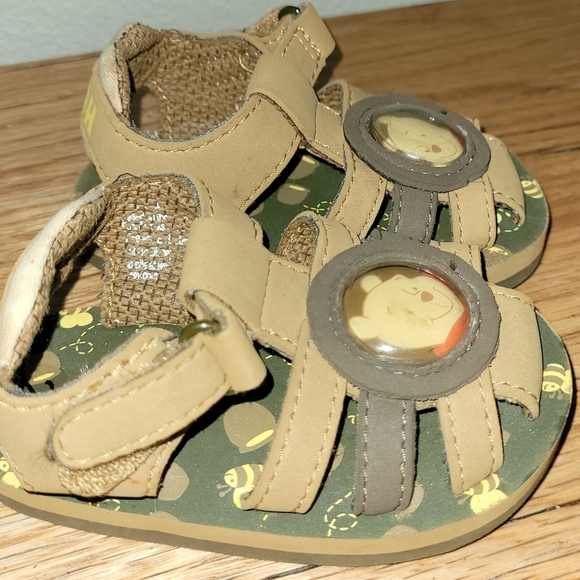 Winnie The Pooh Sandals Size 2 Months, Baby - Picture 3 of 4